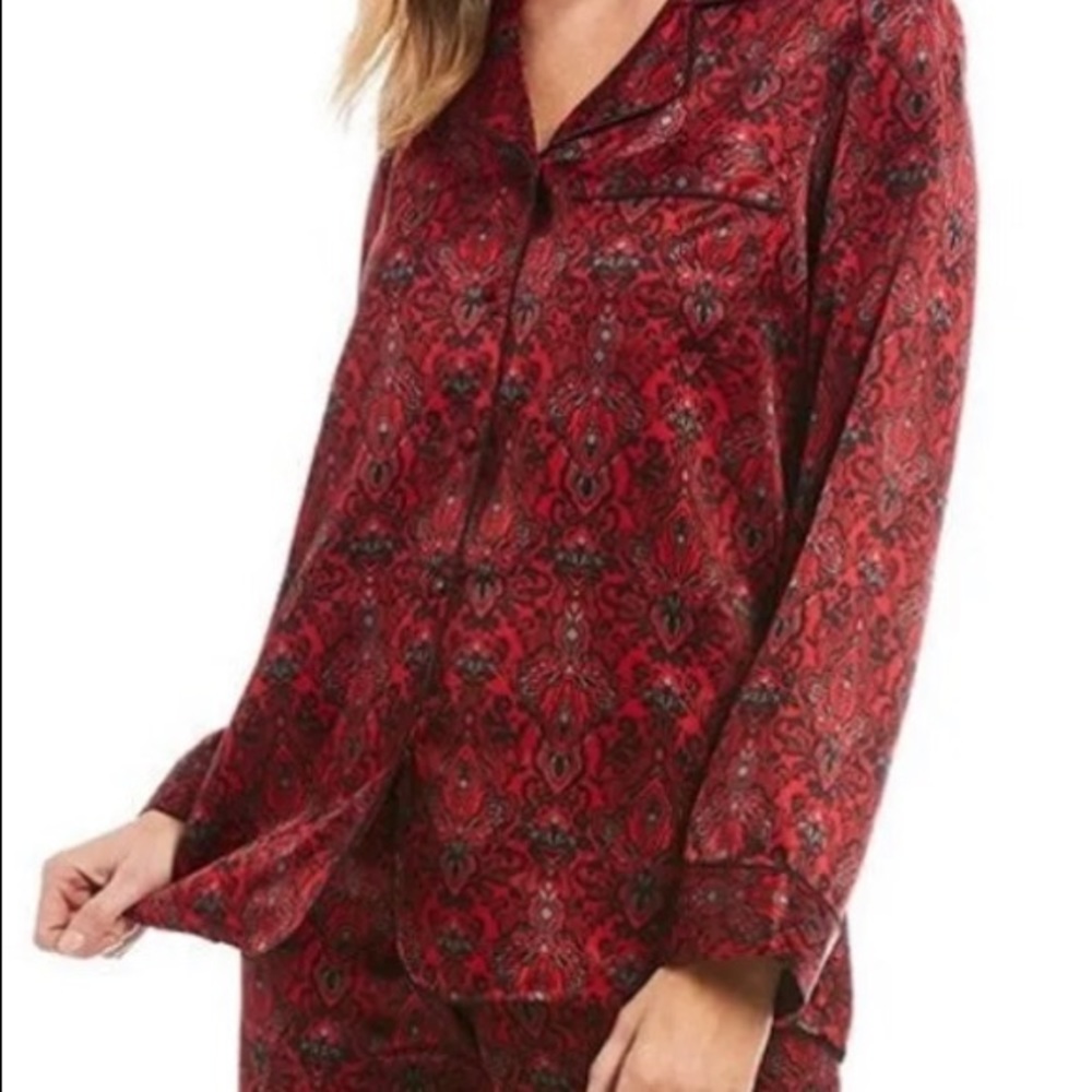Cabernet, sleepwear 3 piece set!